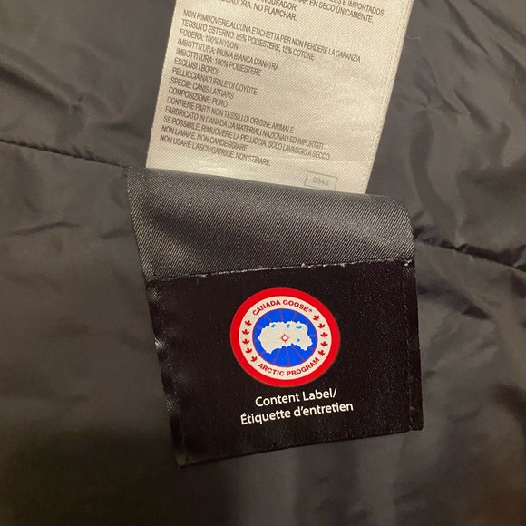 Womens Canada Goode Shelburne Parka. 
Just dry cleaned. - Picture 16 of 16